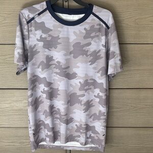 Rhone Men's Camo Short-Sleeve Performance Shirt - Grey